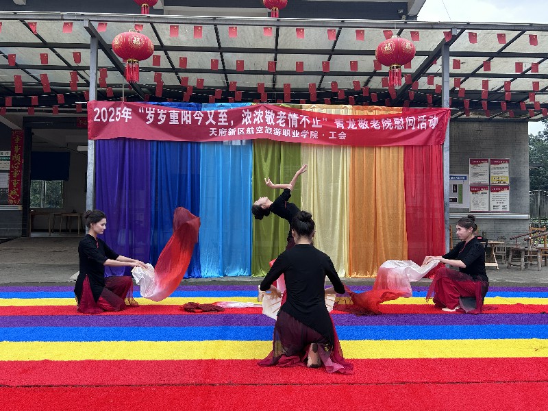 1762148749307763.jpg 0587d7ada7d55cadcab7f1f3a3ba0bec.jpg