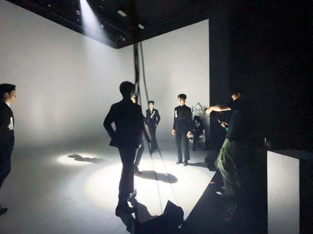 1766382880110045.jpg mmexport1766382561753.jpg